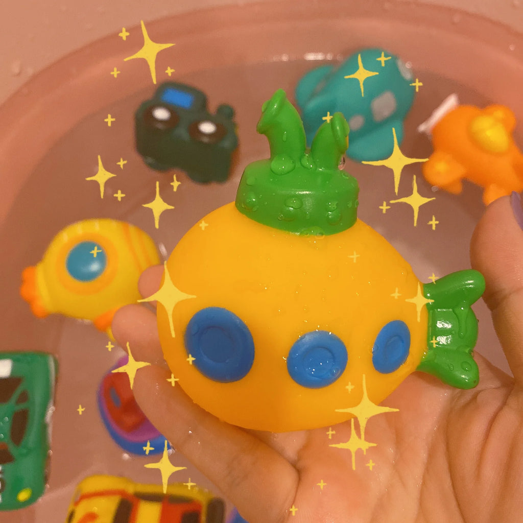 Bath Toy Swimming Water Toys Cartoon Soft Rubber Car Boat Plane Float Squeeze Sound Water Spray Kids Water Play Toys Gifts