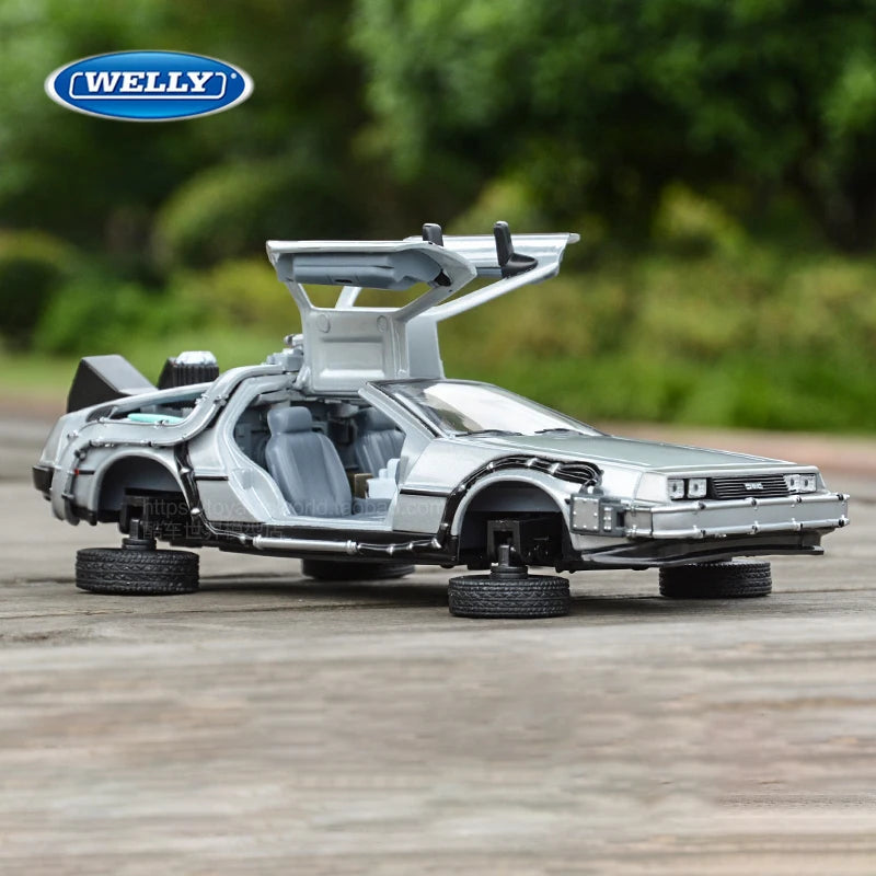 1:24 Diecast Model Car – Alloy Metal Collectible