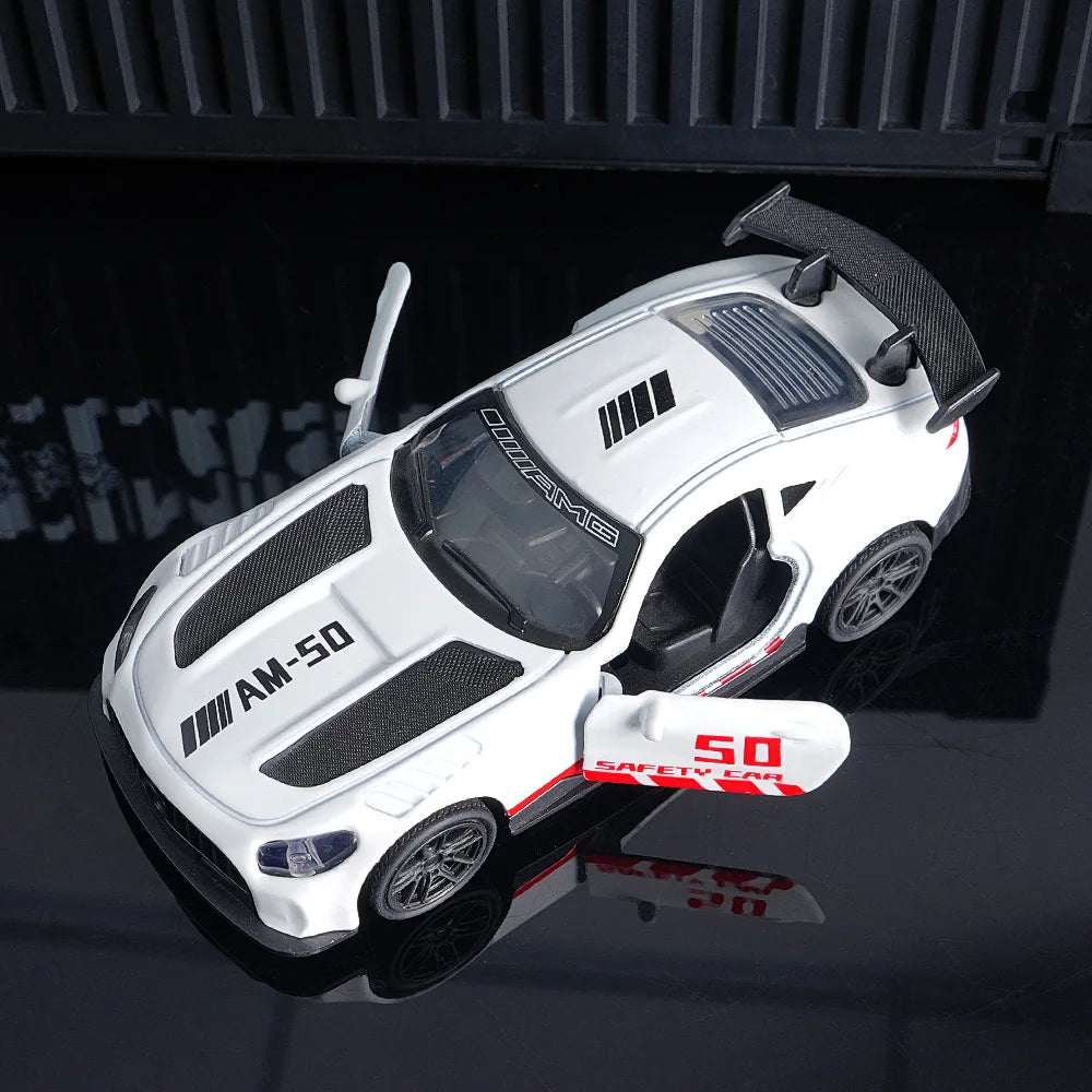 Diecast Car Model – White Alloy Sports Car Collectible