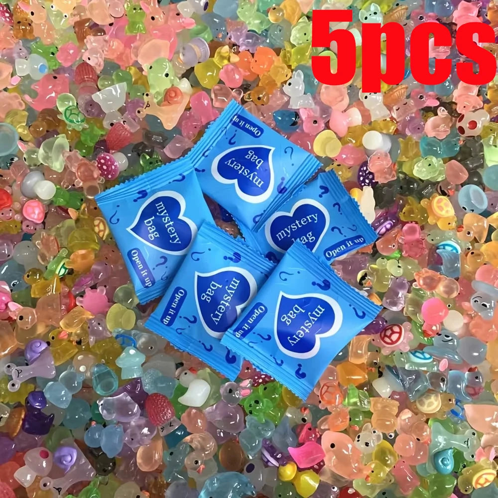 Mini Animal Figurines – 60-Piece Glow in the Dark Resin Set