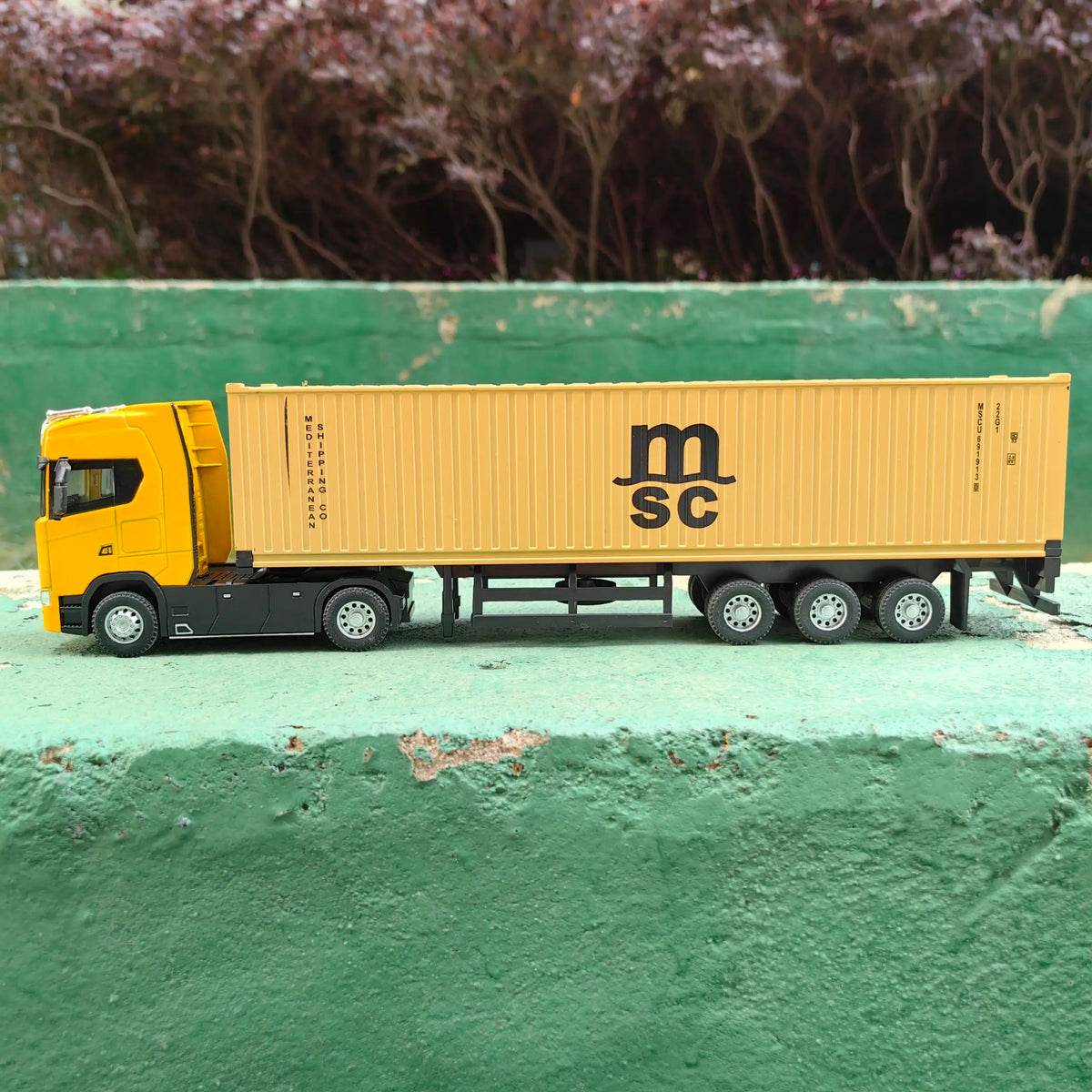 1/50 Simulation Large Truck Toy Car Model Alloy Diecast Transport Container Vehicle Car For Boy Gifts with Sound Light Pull Back