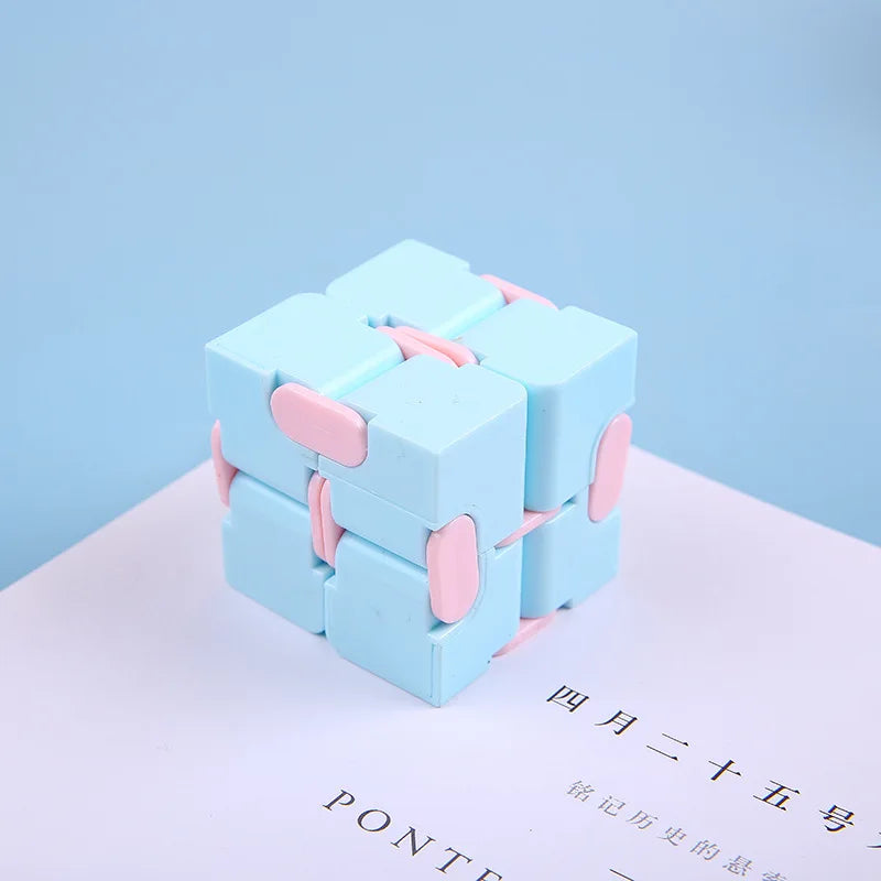 2x2 Puzzle Cube – Mini Infinity Magic Fidget Toy
