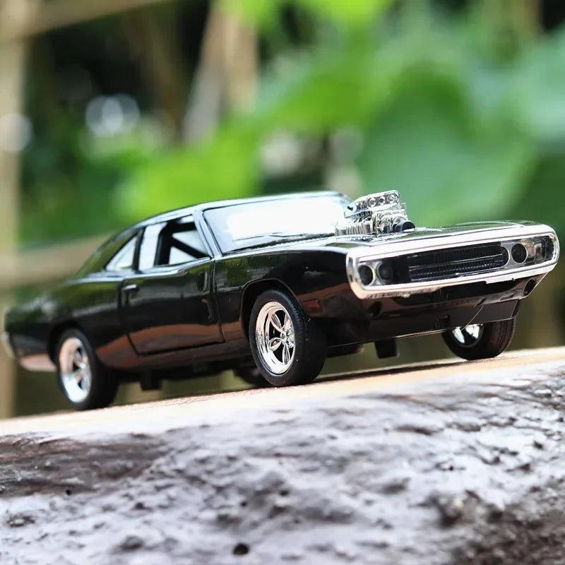 Diecast Sports Car – 1:32 Metal Model