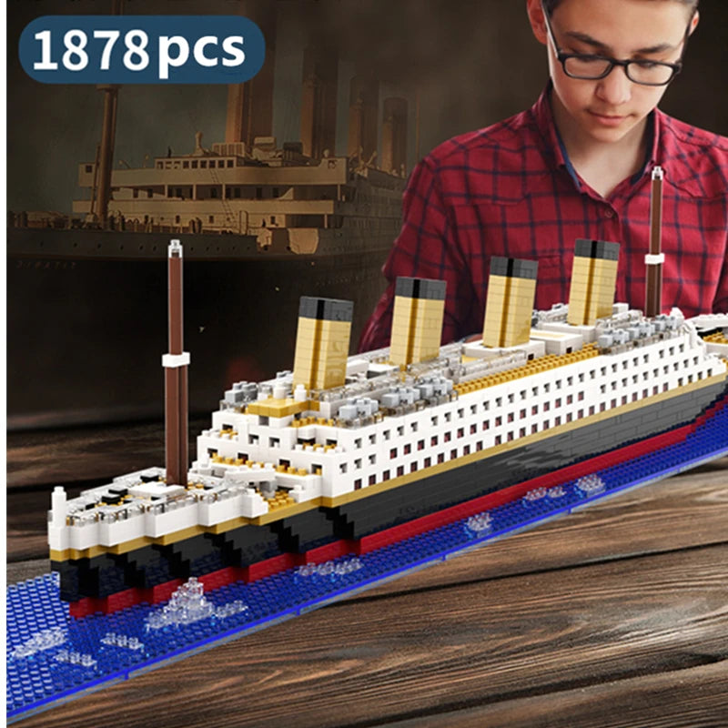Cruise Ship Building Blocks – Mini DIY Model Building Kit