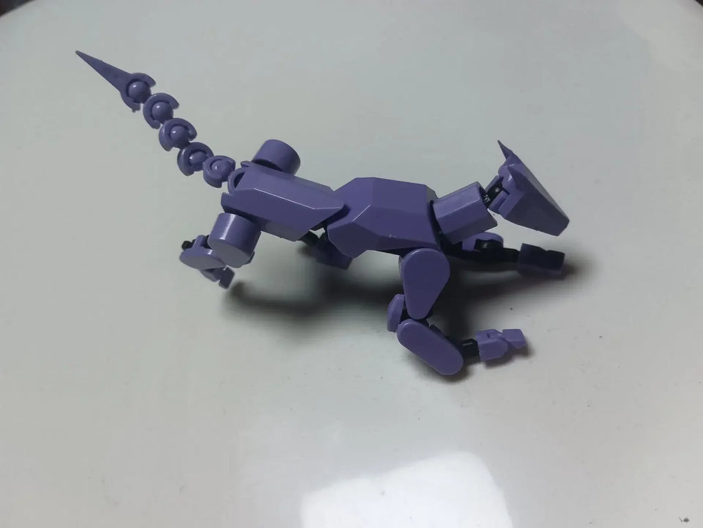 Action Figure – 14CM Movable Robot