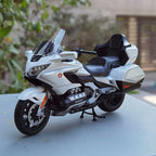 1:11 Diecast Motorcycle – Alloy Model with Sound & Light