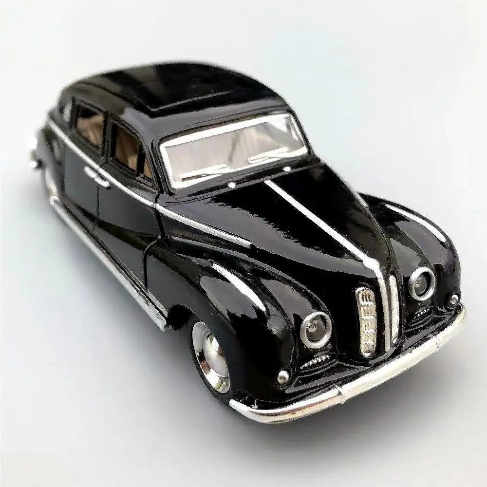 1:32 Diecast Car – Vintage Pull Back Miniature Vehicle