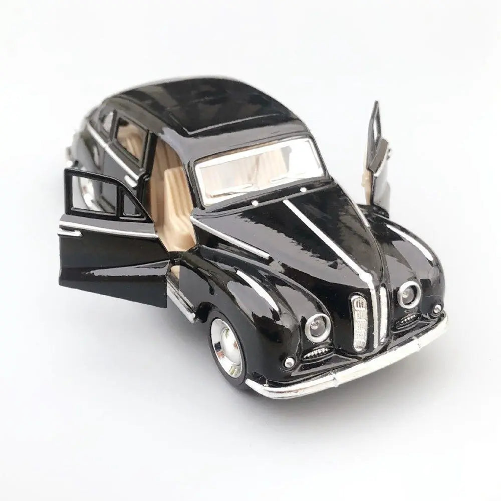 1:32 Diecast Car – Vintage Pull Back Miniature Vehicle
