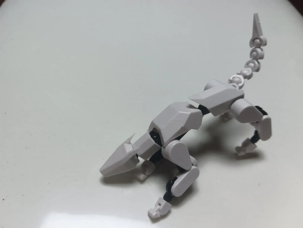 Action Figure – 14CM Movable Robot