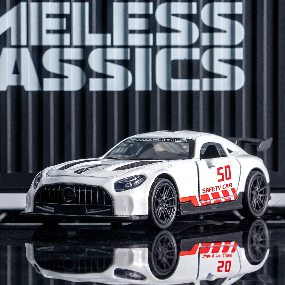 Diecast Car Model – White Alloy Sports Car Collectible