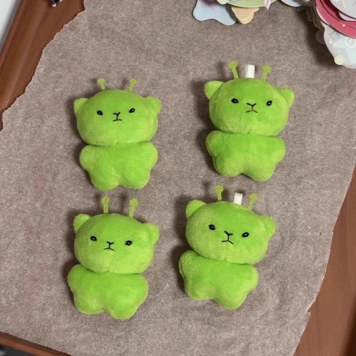 12pc Mini Alien Cat Plush Pendant Keyring Green Soft Plush Portable Key Chains Super Cute Handmade Doll Bags Pendant Gifts Decor