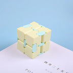 2x2 Puzzle Cube – Mini Infinity Magic Fidget Toy