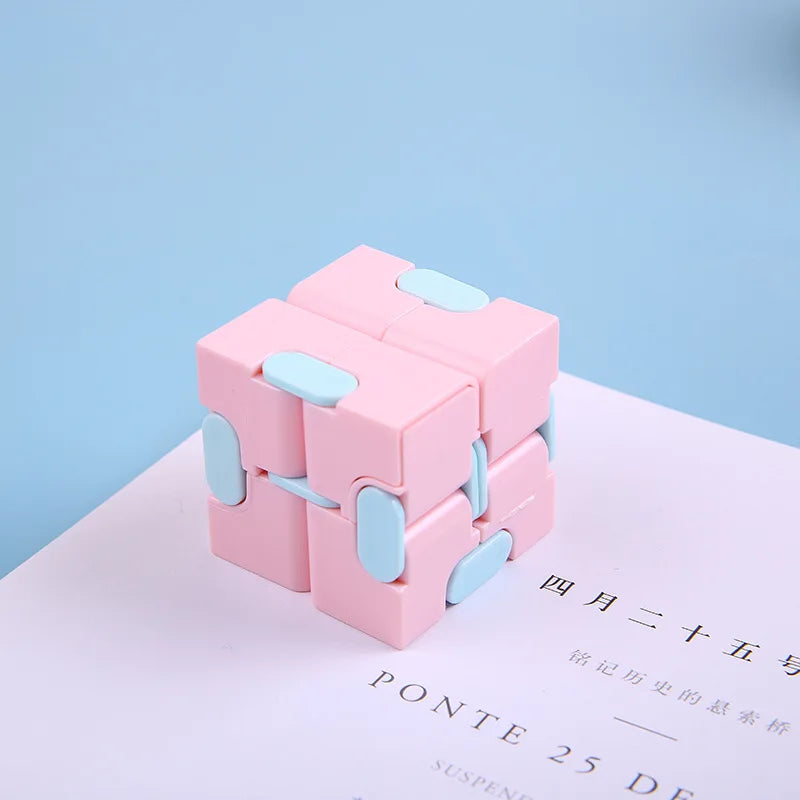 2x2 Puzzle Cube – Mini Infinity Magic Fidget Toy