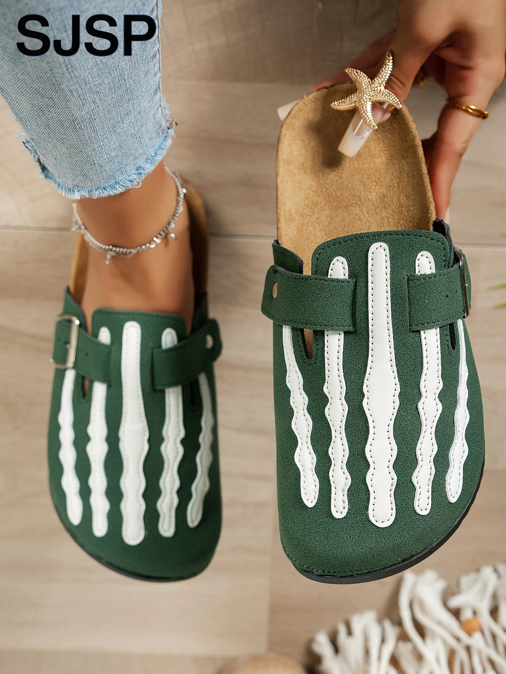 Women's New Half-Slip Halloween Trendy Skeleton Print Slip-On Design Sandals, Closed-Toe Low-Top Buckle Strap Casual Slippers, Suitable for Indoor and Outdoor Wear, Spring, Summer, and Autumn, Unique Street Style Minimalist D